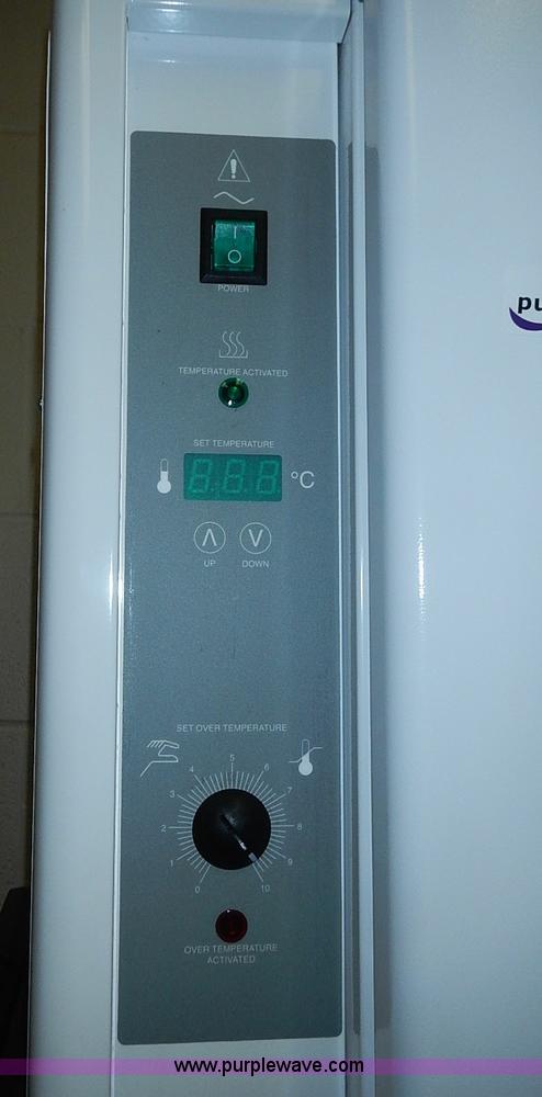 image for item AZ9847 Sheldon VWR 2005 mini B.O.D. incubator