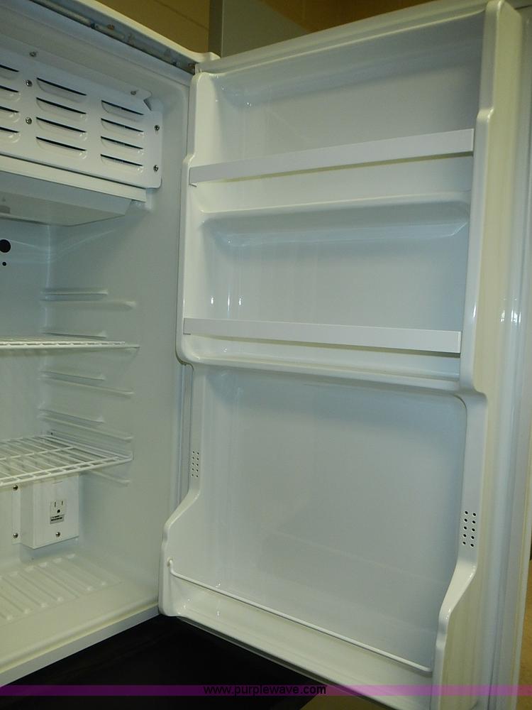 image for item AZ9847 Sheldon VWR 2005 mini B.O.D. incubator