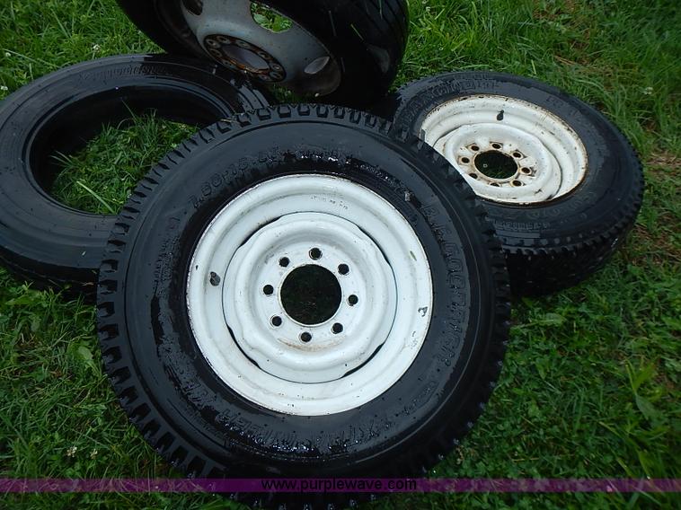 image for item AZ9852 (7) assorted used tires