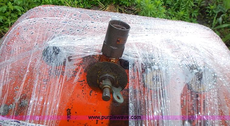 image for item AZ9856 40 gallon frame mount propane truck tank