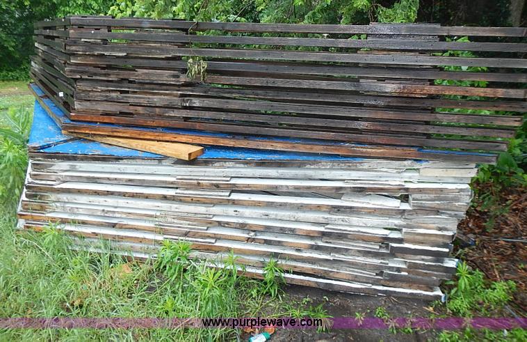 image for item AZ9857 (22) assorted wood trusses