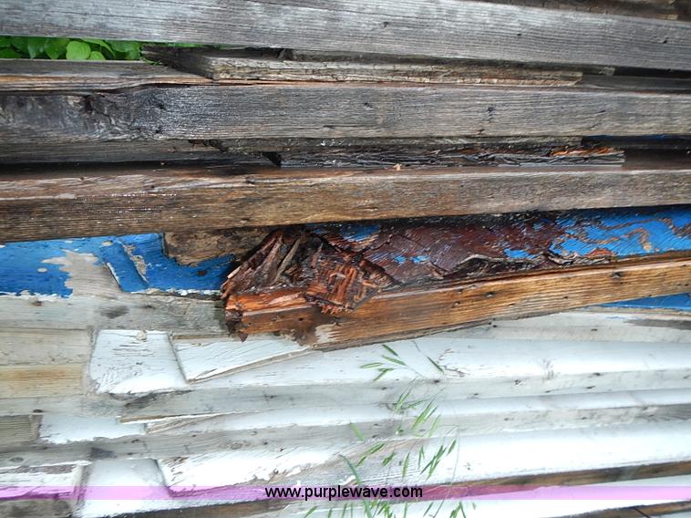 image for item AZ9857 (22) assorted wood trusses