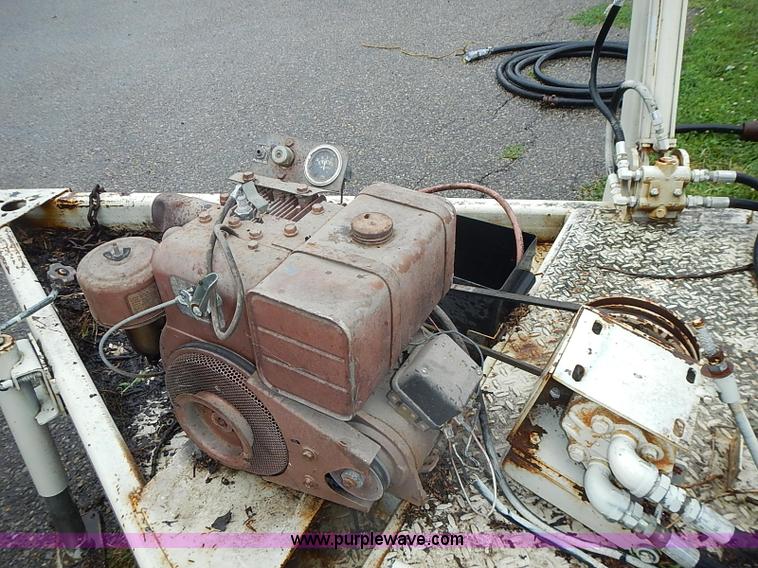 image for item AZ9859 Versa Lift tow behind man lift