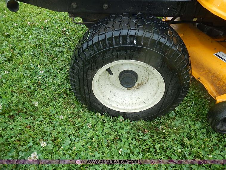 image for item AZ9862 2006 Cub Cadet 2500 series lawn mower
