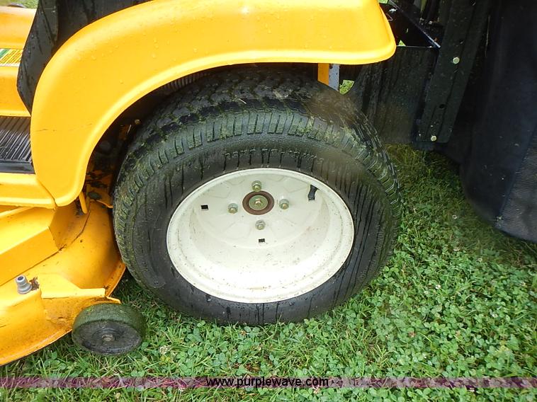 image for item AZ9862 2006 Cub Cadet 2500 series lawn mower