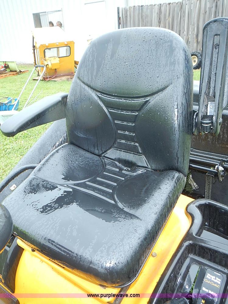 image for item AZ9862 2006 Cub Cadet 2500 series lawn mower