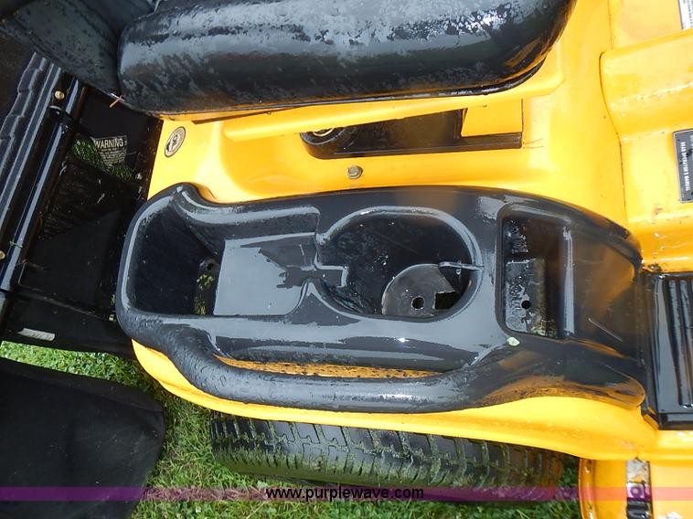 image for item AZ9862 2006 Cub Cadet 2500 series lawn mower