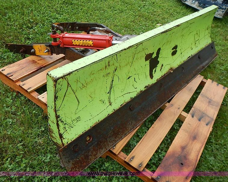 image for item AZ9865 Excel 4300 Hustler lawn mower