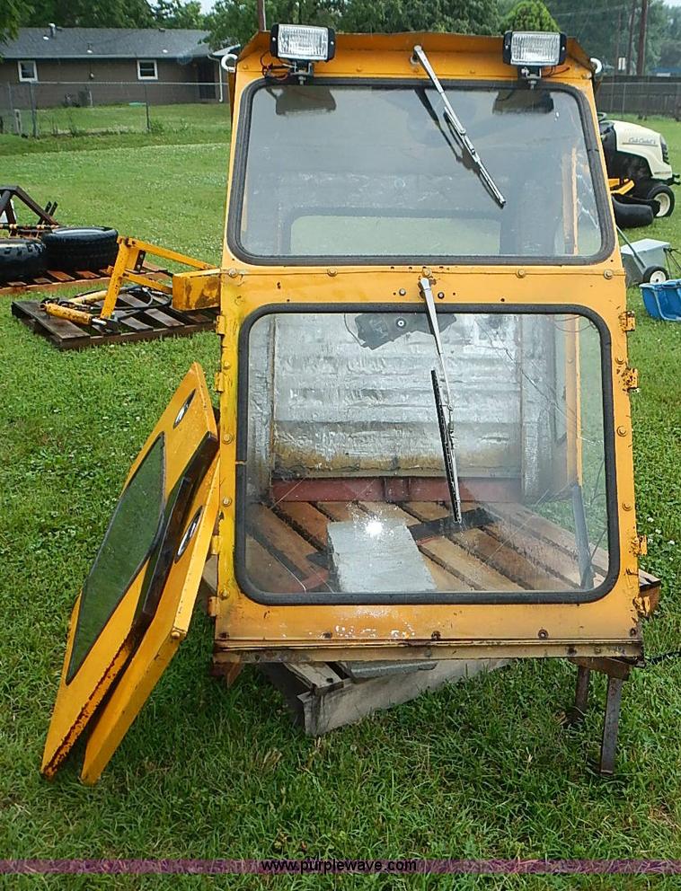 image for item AZ9865 Excel 4300 Hustler lawn mower