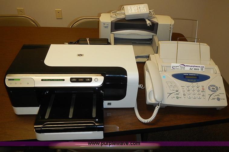 image for item AZ9869 Assorted office equipment