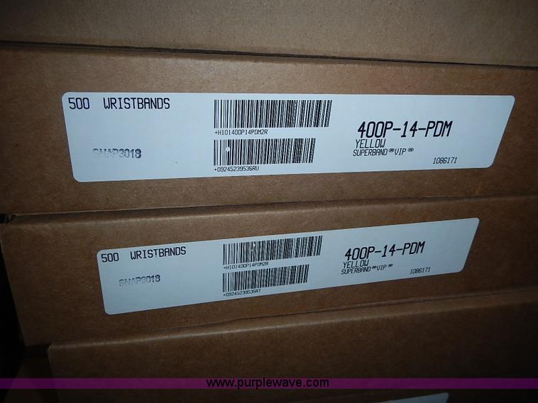 image for item AZ9873 Assorted items