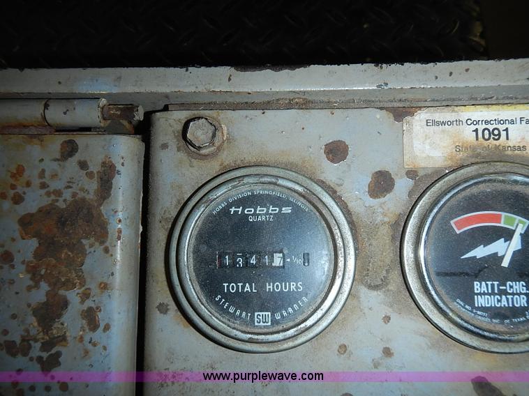 image for item AZ9874 Primo Mover electric forklift