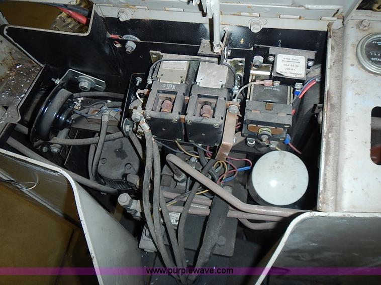 image for item AZ9874 Primo Mover electric forklift