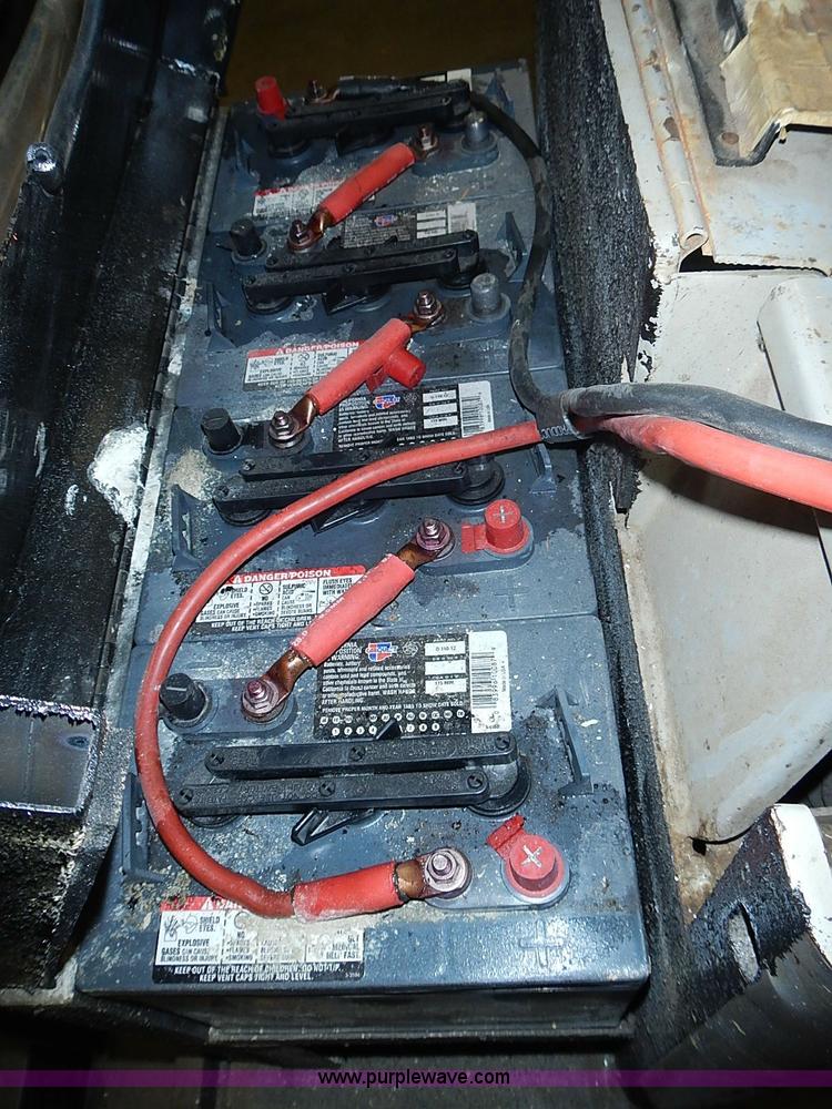 image for item AZ9874 Primo Mover electric forklift