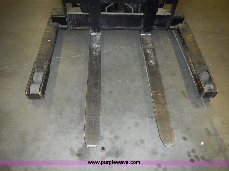 image for item AZ9874 Primo Mover electric forklift