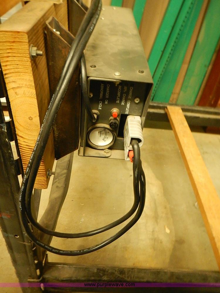 image for item AZ9874 Primo Mover electric forklift