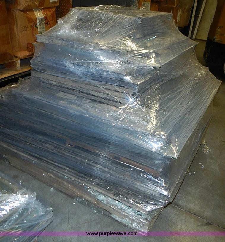 image for item AZ9875 Assorted window glass