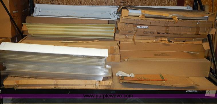 image for item AZ9876 Assorted lighting components