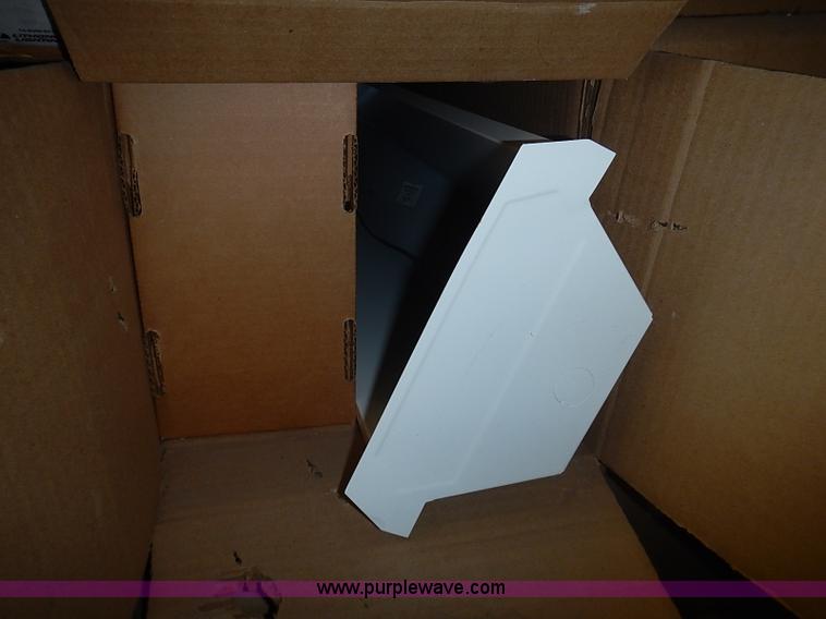 image for item AZ9876 Assorted lighting components