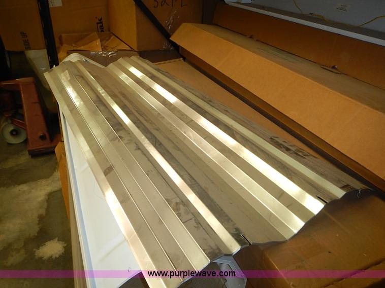 image for item AZ9876 Assorted lighting components