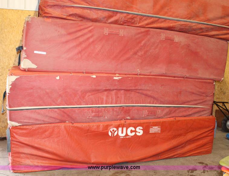 image for item BA9242 High jump mats with jump mat