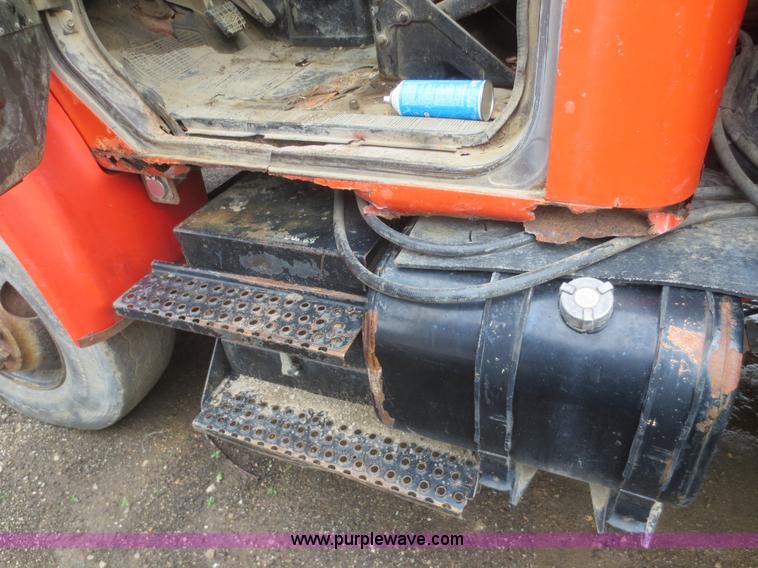 image for item D2066 1991 International 4900 dump truck