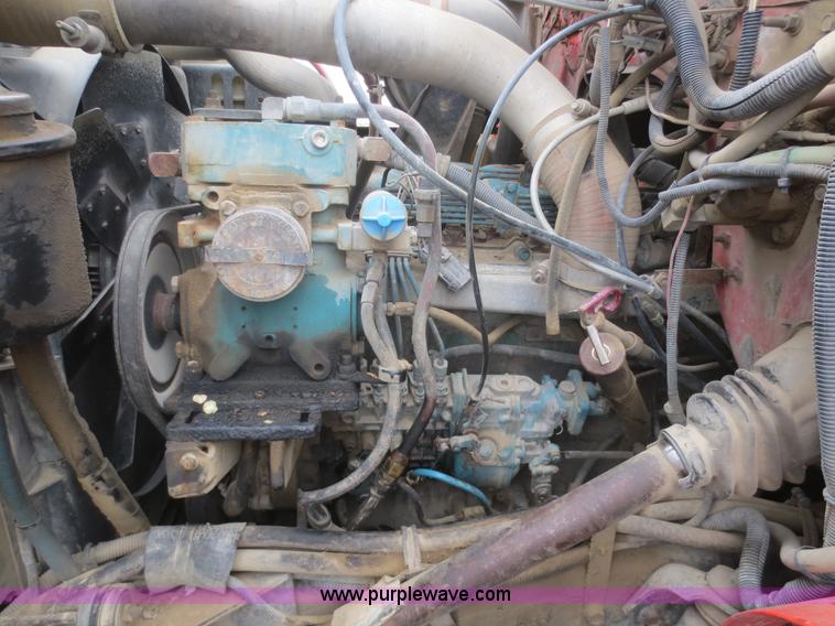 image for item D2066 1991 International 4900 dump truck