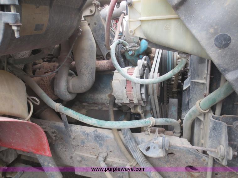 image for item D2066 1991 International 4900 dump truck