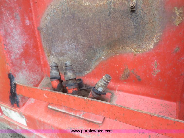 image for item D2066 1991 International 4900 dump truck