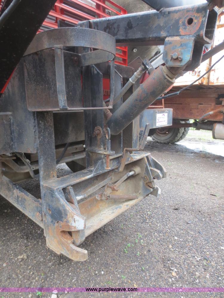 image for item D2068 1991 International 4900 dump truck