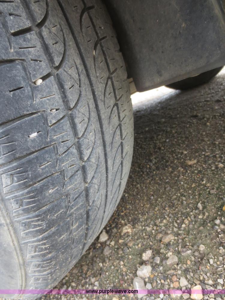 image for item D2074 1996 Ford Taurus GL