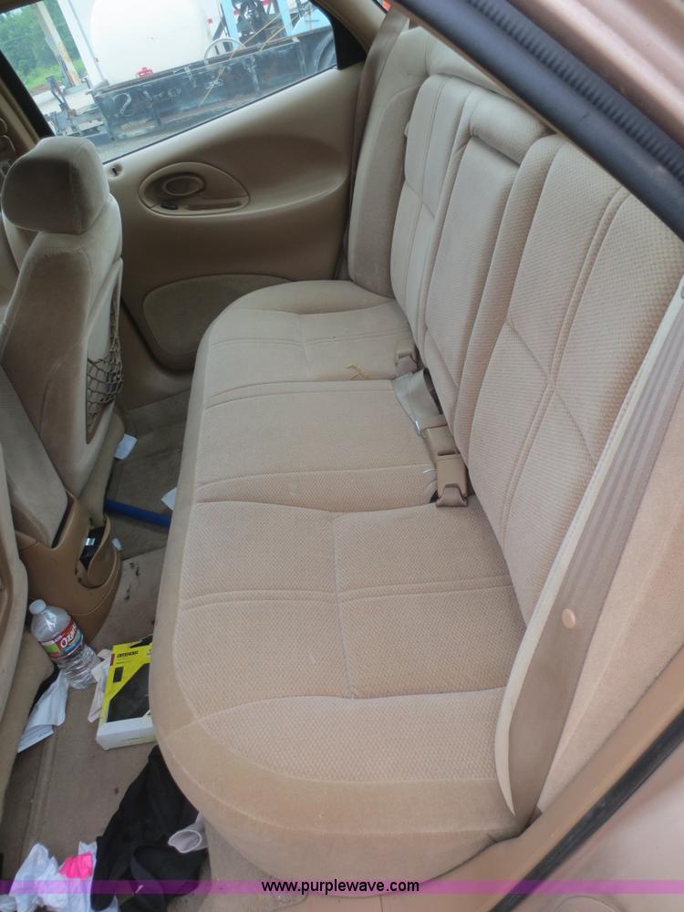 image for item D2074 1996 Ford Taurus GL