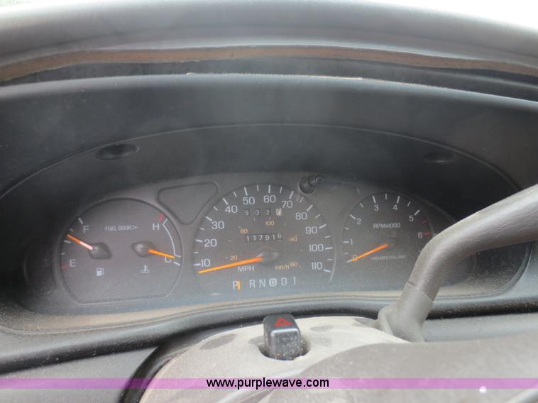 image for item D2074 1996 Ford Taurus GL