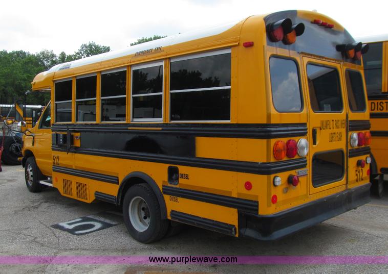 image for item E4695 2005 Ford E450 school bus