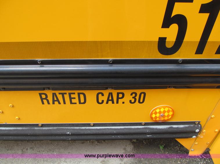 image for item E4695 2005 Ford E450 school bus