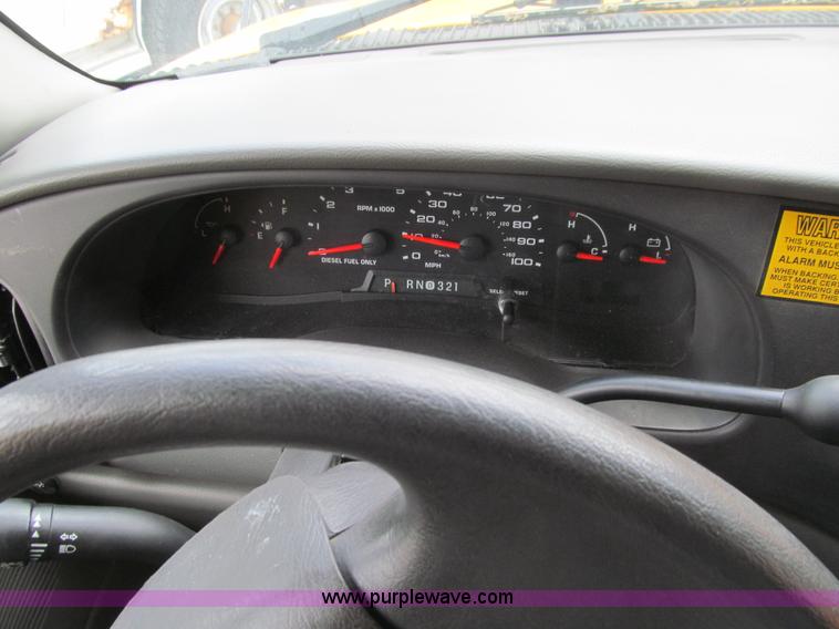 image for item E4695 2005 Ford E450 school bus