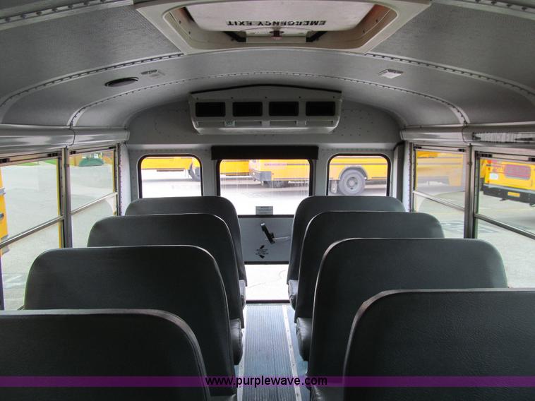 image for item E4695 2005 Ford E450 school bus