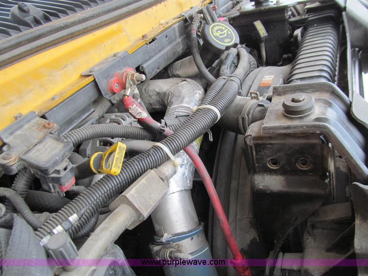 image for item E4695 2005 Ford E450 school bus