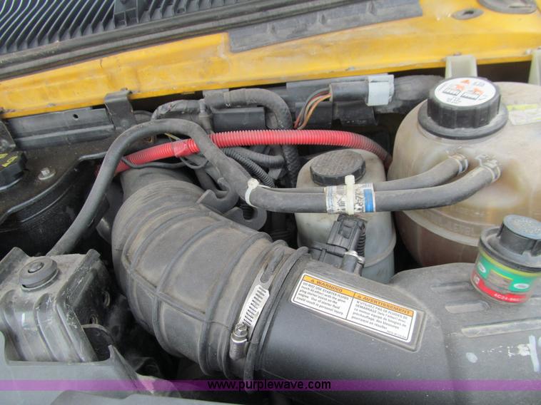 image for item E4695 2005 Ford E450 school bus