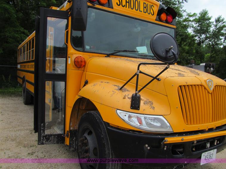 image for item E4894 2006 International IC school bus