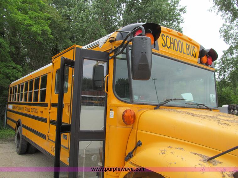 image for item E4894 2006 International IC school bus
