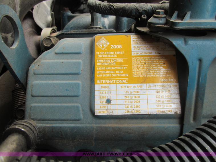 image for item E4894 2006 International IC school bus