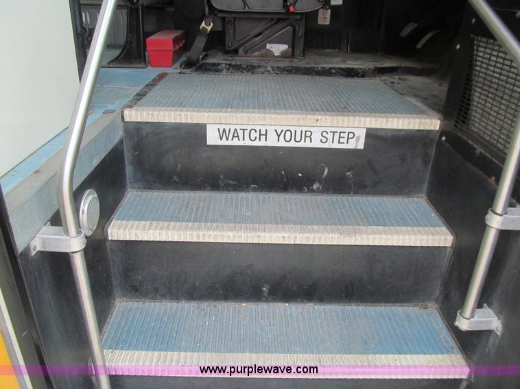 image for item E4894 2006 International IC school bus