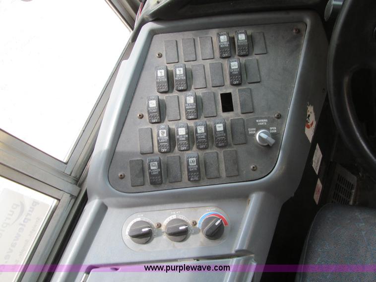 image for item E4894 2006 International IC school bus