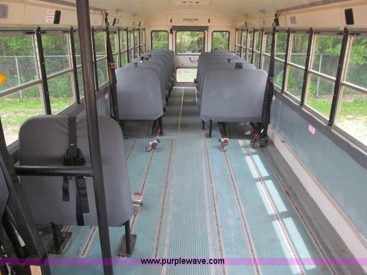 image for item E4894 2006 International IC school bus