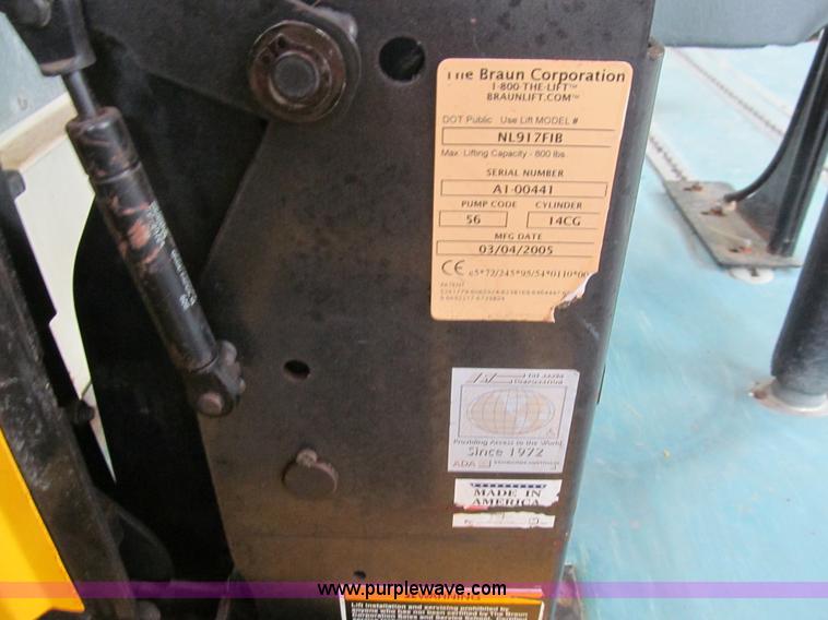 image for item E4894 2006 International IC school bus