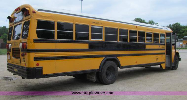 image for item E4895 2003 International 3800 school bus