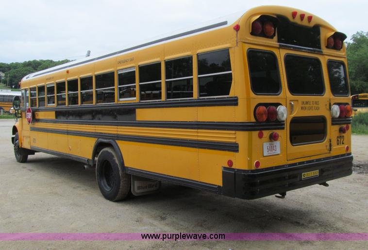 image for item E4895 2003 International 3800 school bus