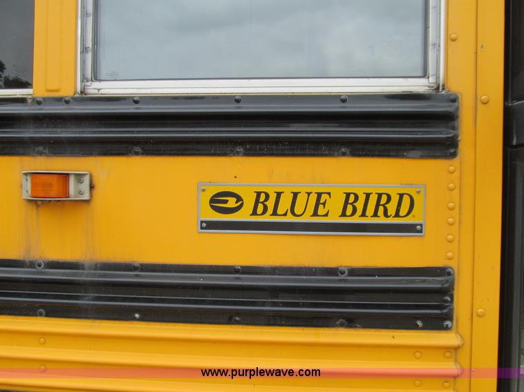 image for item E4895 2003 International 3800 school bus