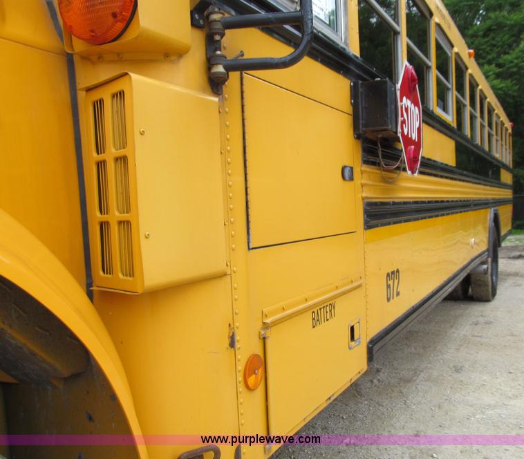 image for item E4895 2003 International 3800 school bus